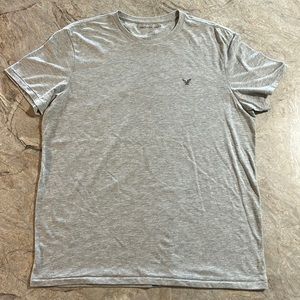 💚 B1G1 Free!! 💚 Men’s AE tee